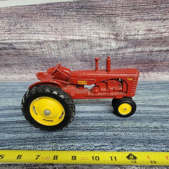 Vtg 1985 scale models 1/16 scale Massey Harris model 44 diecast n/front tractor - Picture 8 of 13